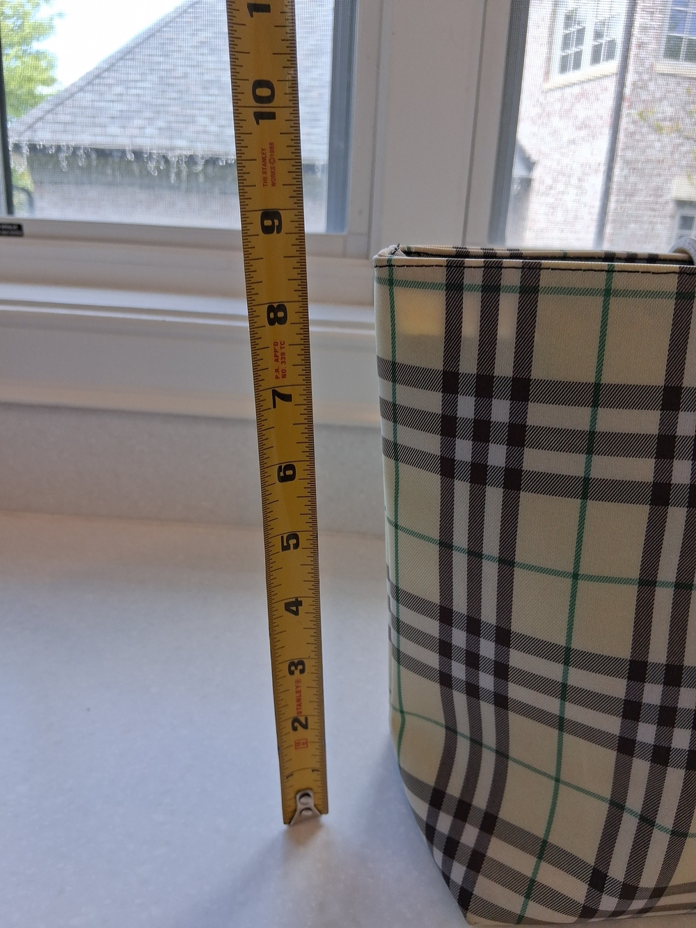 Burberry Cream Plaid Tote with Green Stripe and Tan Handles - Picture 8 of 10